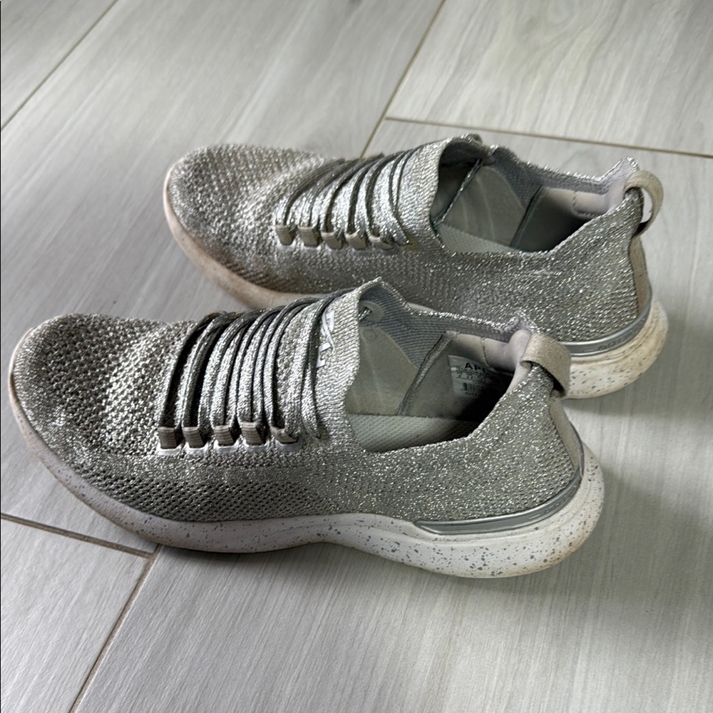 APL Techloom Breeze Silver Sneakers - Picture 4 of 8